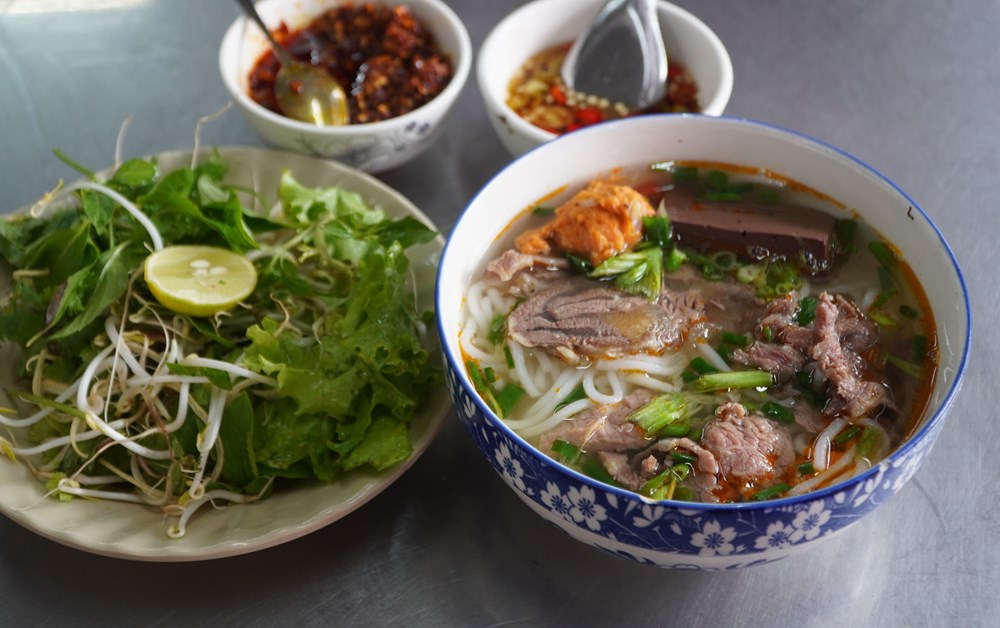 Bún bò Huế “định vị” văn hóa ẩm thực Cố đô
