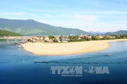 Phát huy tiềm năng du lịch biển Lăng Cô