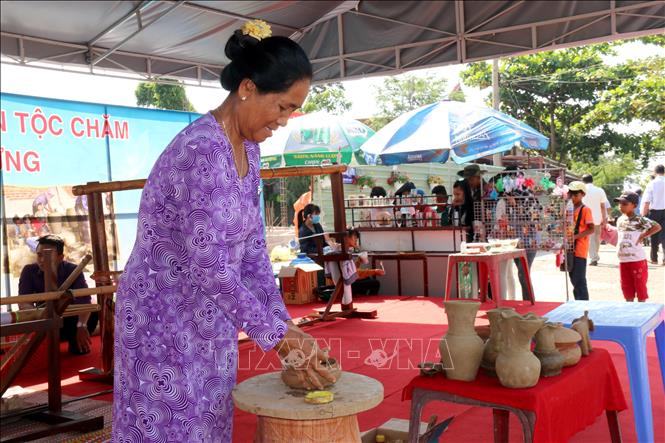 Phát huy giá trị nghệ thuật làm gốm của người Chăm, Ninh Thuận