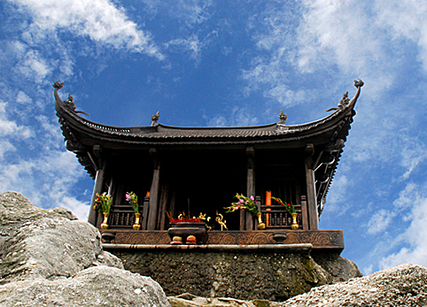 Tour du lịch hành hương: công ty lớn đắt khách